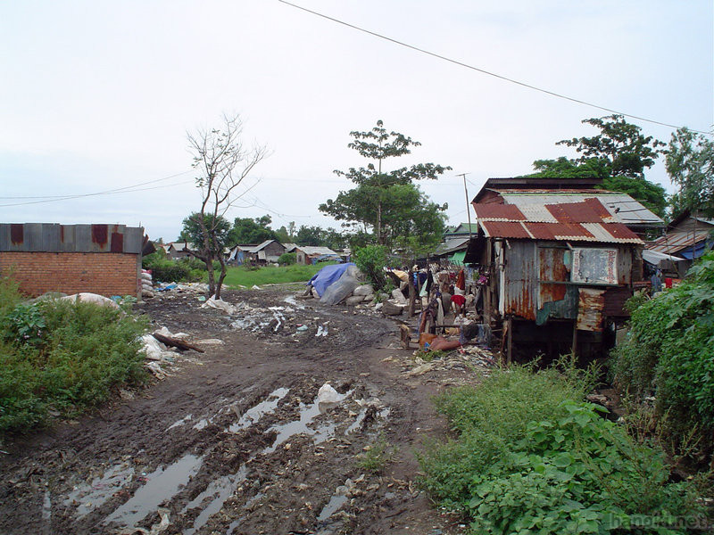 スタンミエンチャイのゴミ山
タグ: 2003 プノンペン