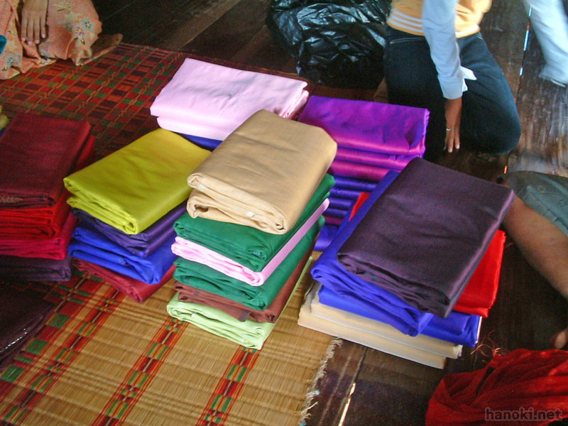 タグ: 2005 プノンペン 織物