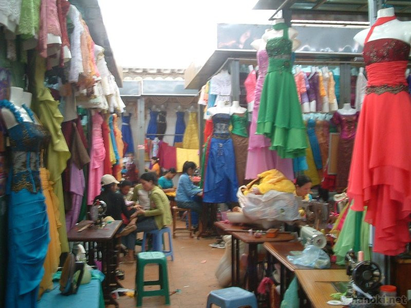 バッタンバン：プサーナ
タグ: 2005 バッタンバン州 市場