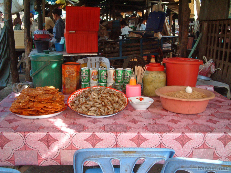 タグ: 2005 バッタンバン州 市場 食べ物
