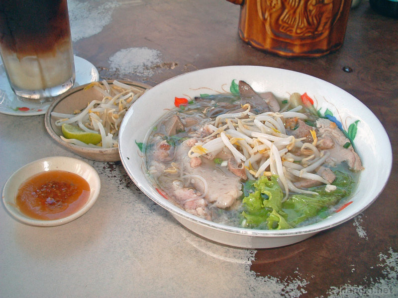 クイティウ
タグ: 2005 プノンペン 食べ物 クイティウ 麺