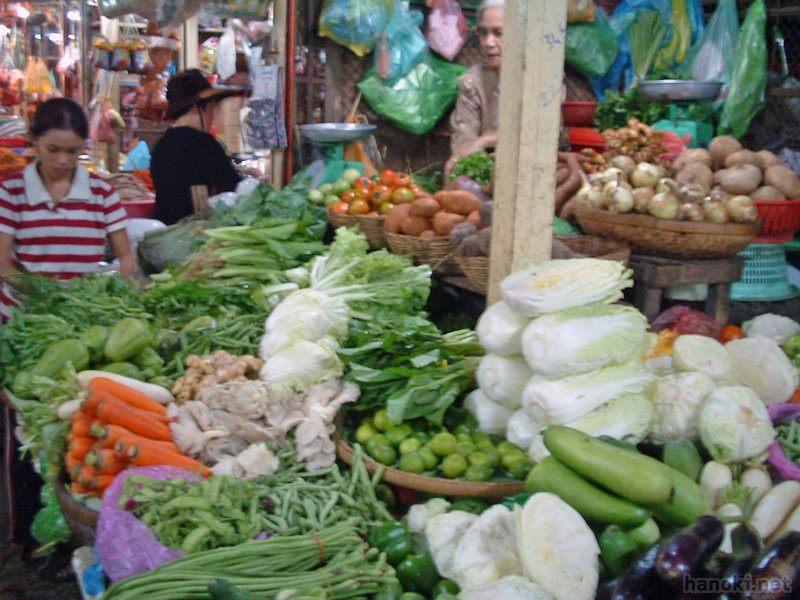 タグ: 2005 プノンペン 市場 野菜