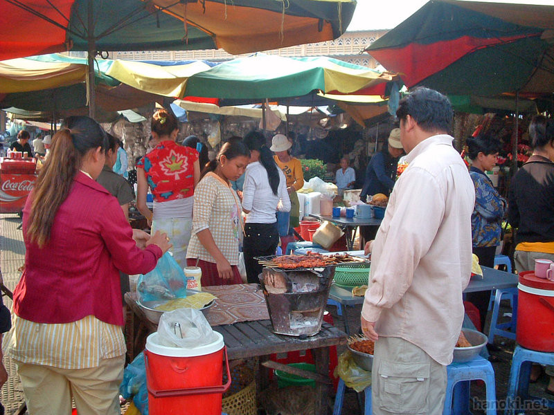 プサートゥメイ
タグ: 2005 プノンペン 市場 食べ物