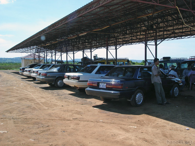 タクシーターミナル
タグ: 2006 ココン州 交通 タクシー