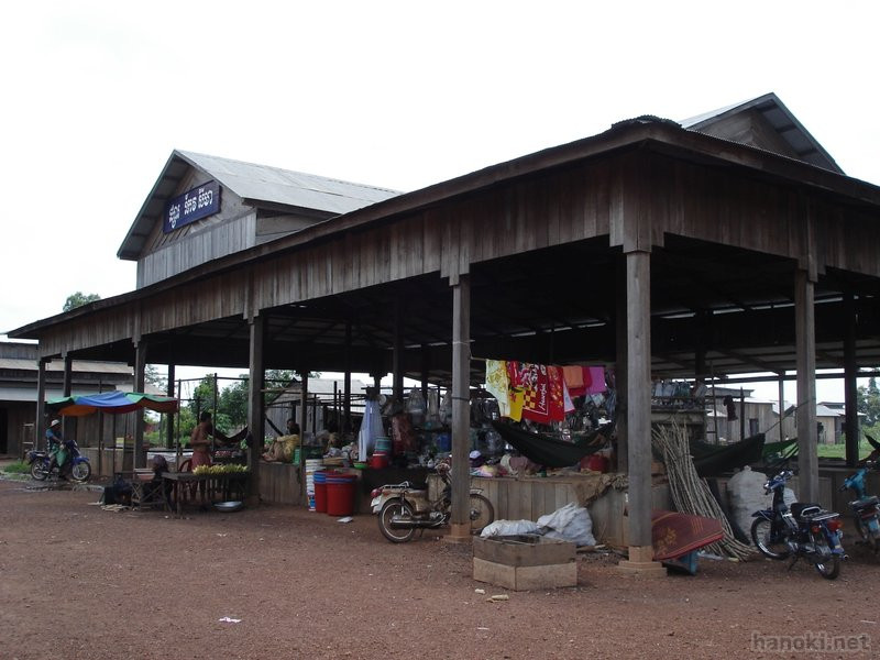 モンドルキリへ
タグ: 2006 モンドルキリ州 市場