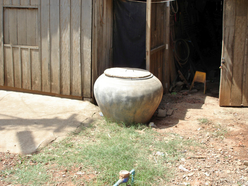 水瓶
タグ: 2006 バッタンバン州 水瓶