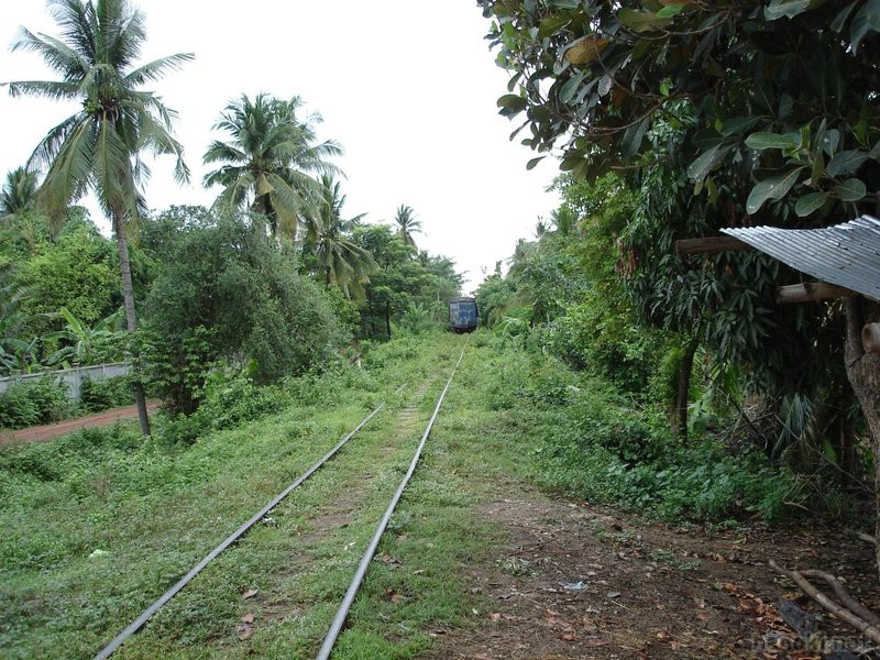 線路
タグ: 2006 バッタンバン州 鉄道