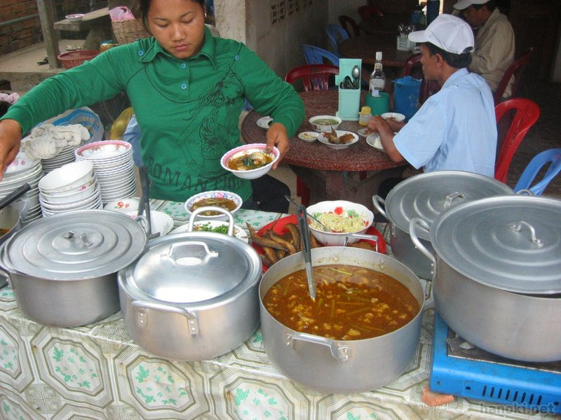 タグ: 2006 バッタンバン州 食べ物 クメール料理